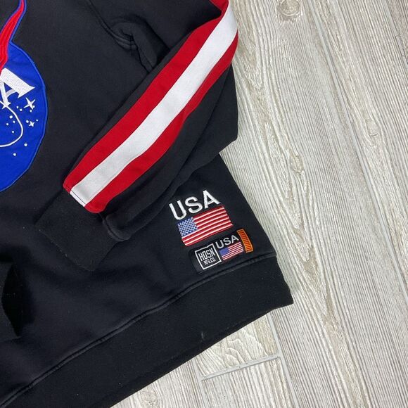 Hudson Black NASA Crewneck Sweatshirt Mens Medium NASA "Meatball" Logo Red and W - Picture 5 of 8